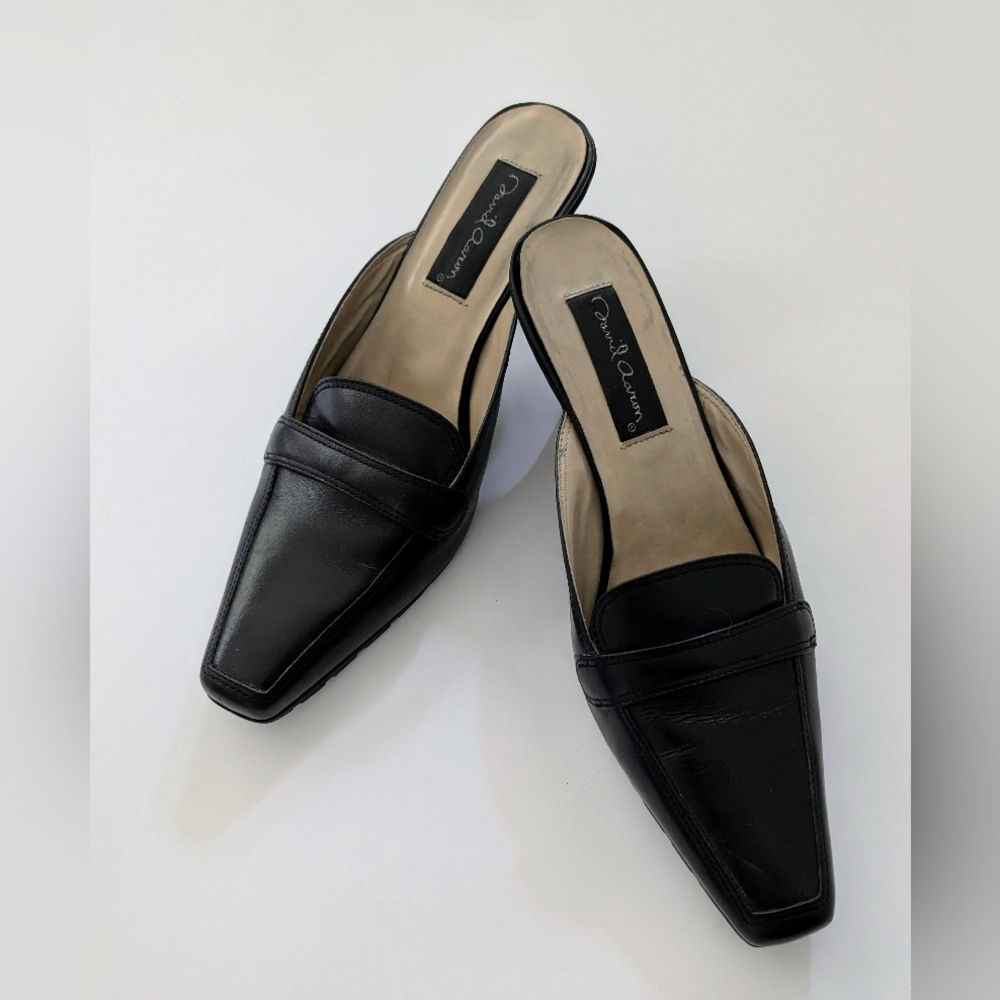 David Aaron Leather Loafer Mules With Pointed Toe And Kitten Heel